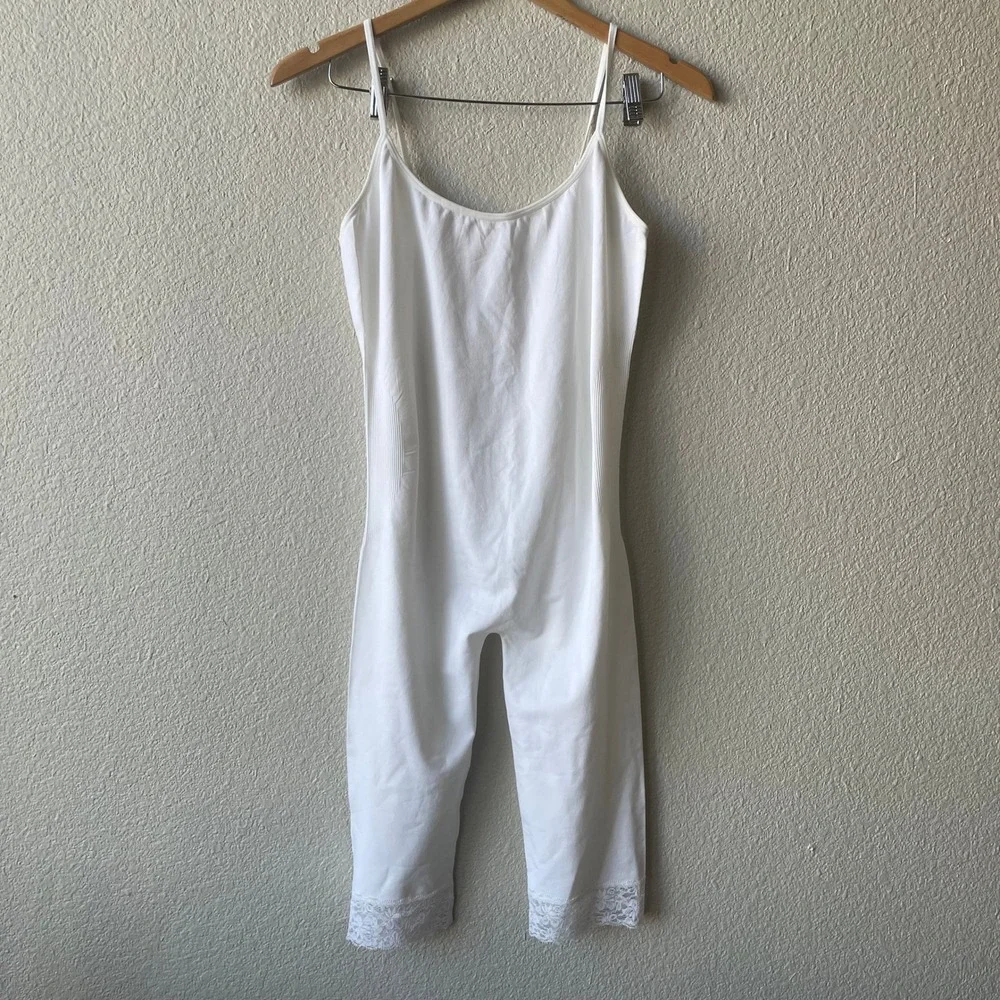 Connection 18 Seamless Women's Size L White Cami Bodysuit Lace Trim Capri Length